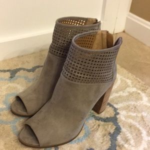 Report Bismarck booties